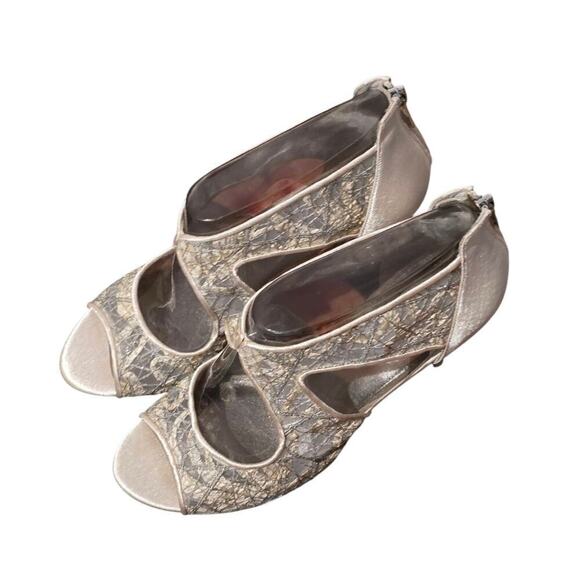 Adrianna Papell Shoes - Adrianna Papell Beige Silver Lace Arissa Formal Pump Heels Size 40 (10)